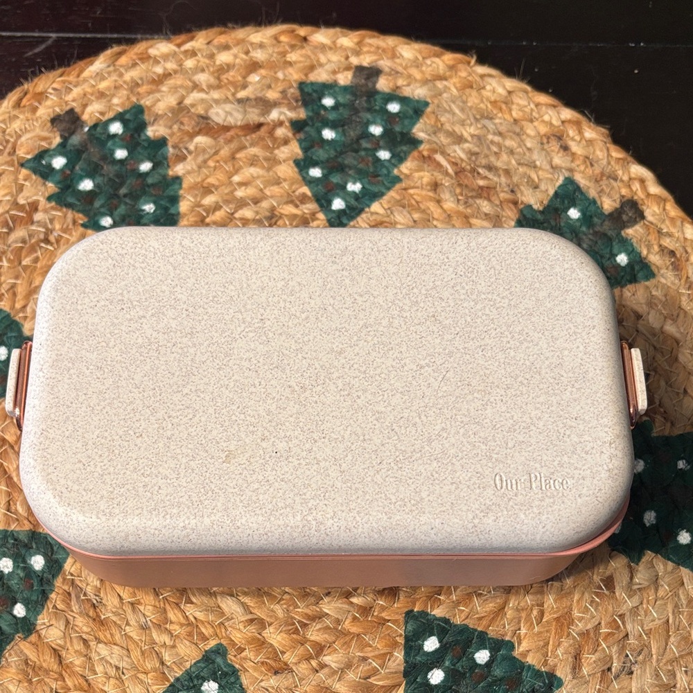 Our Place Sand and Coral Lunch Box